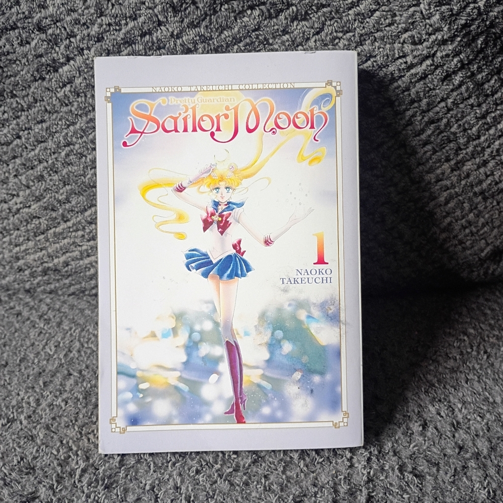 Sailor Moon Manga Volume 1 Naoko Takeuch Collection